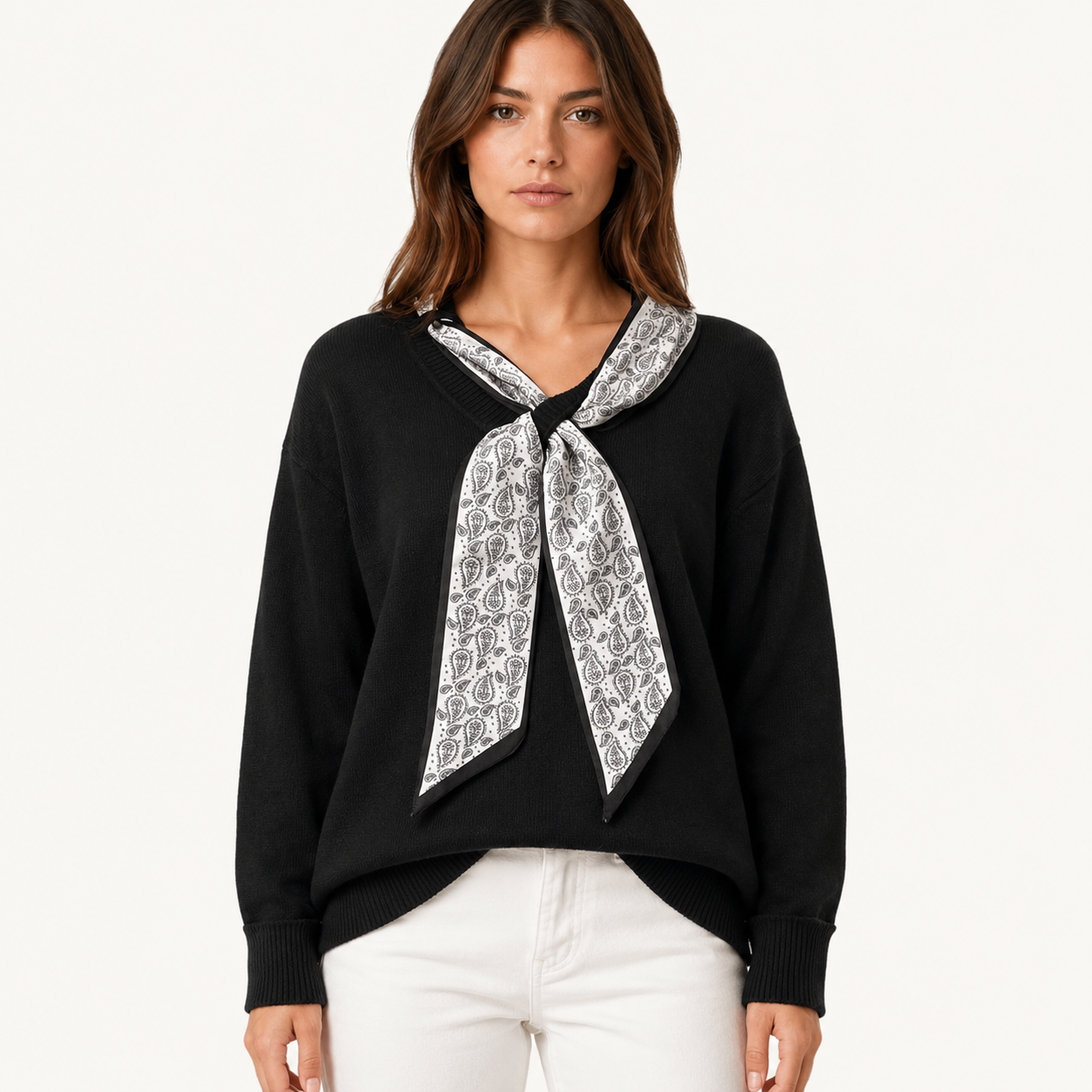Sweater con Pañuelo Negro