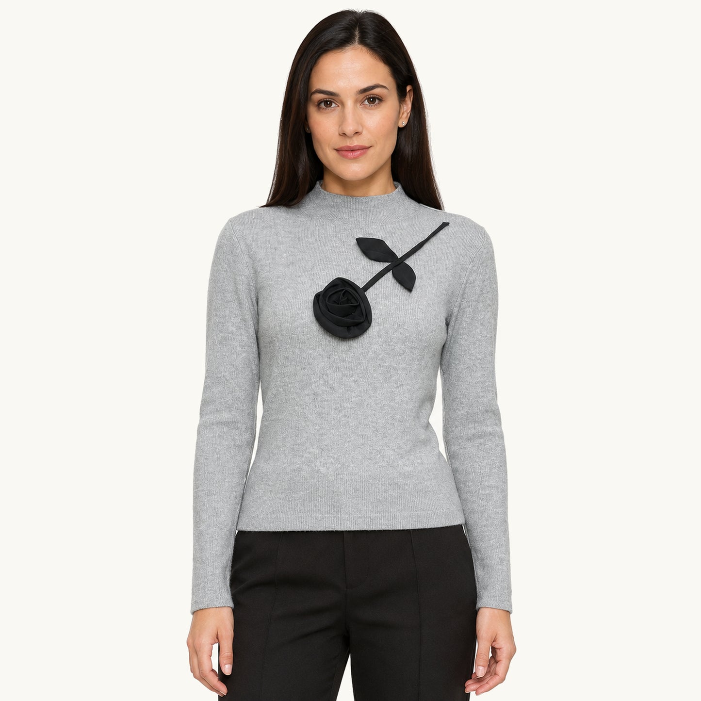 Sweater Cuello Alto con Rosa Gris