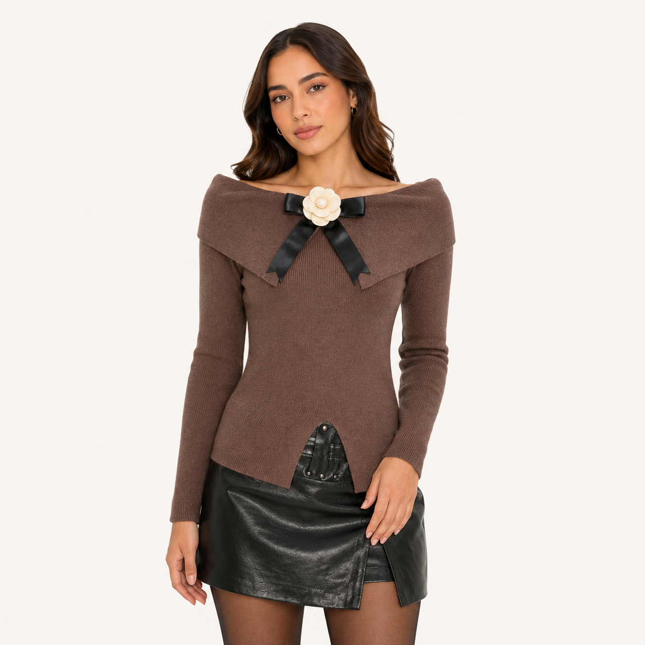 Sweater Cuello Marrón Bardot con Rosa
