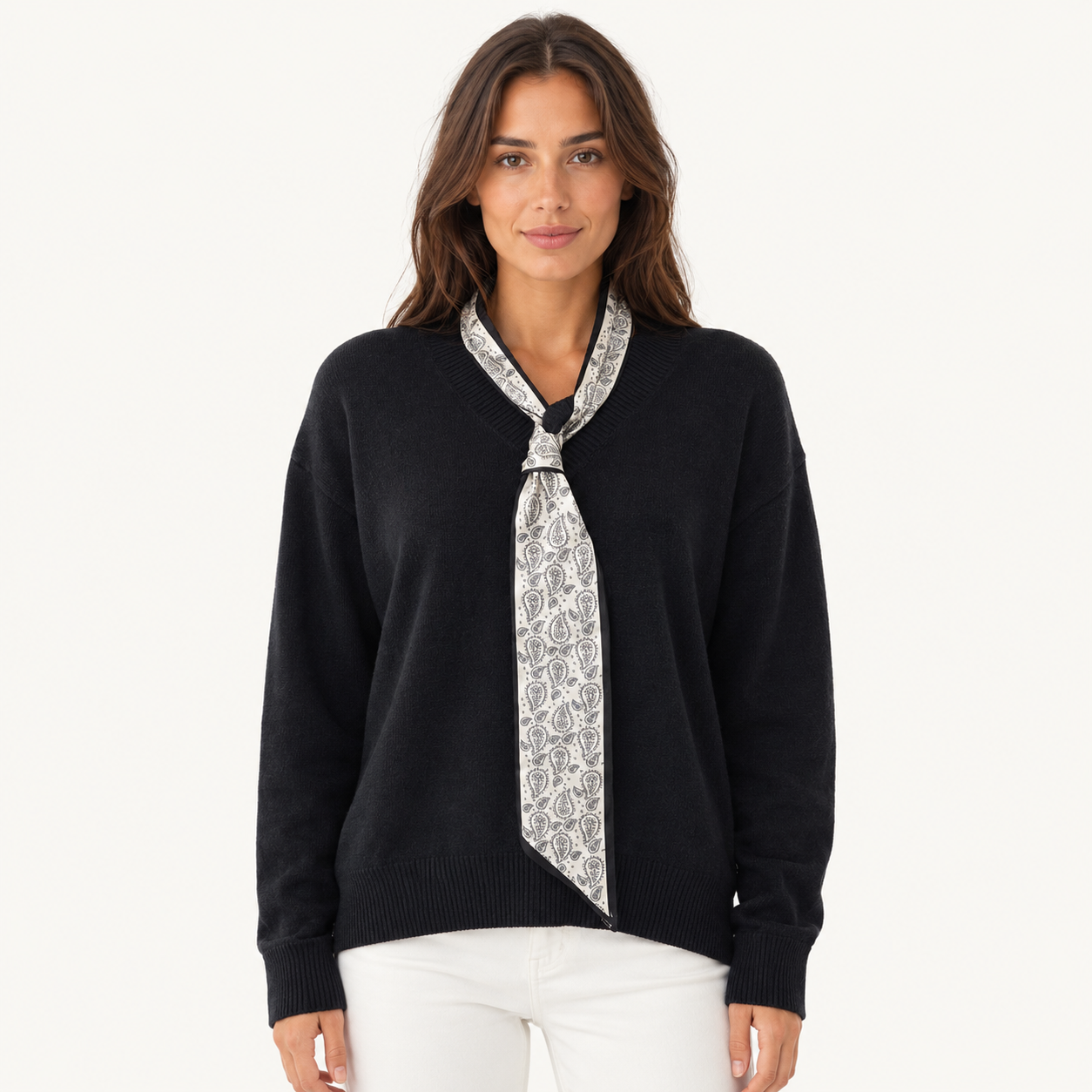 Sweater con Pañuelo Negro